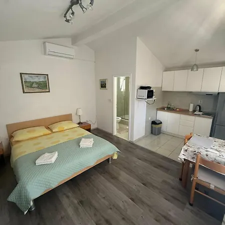 Apartment Mira Roso Makarska
